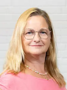 KORNTHEUER Eva