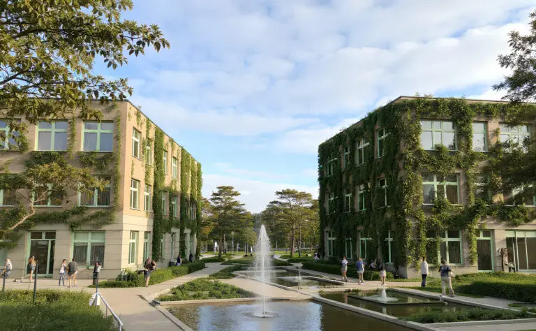 Concept Art eines begrünten Campus